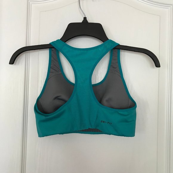 NIke women's sportsbra, size S/P - Picture 2 of 3